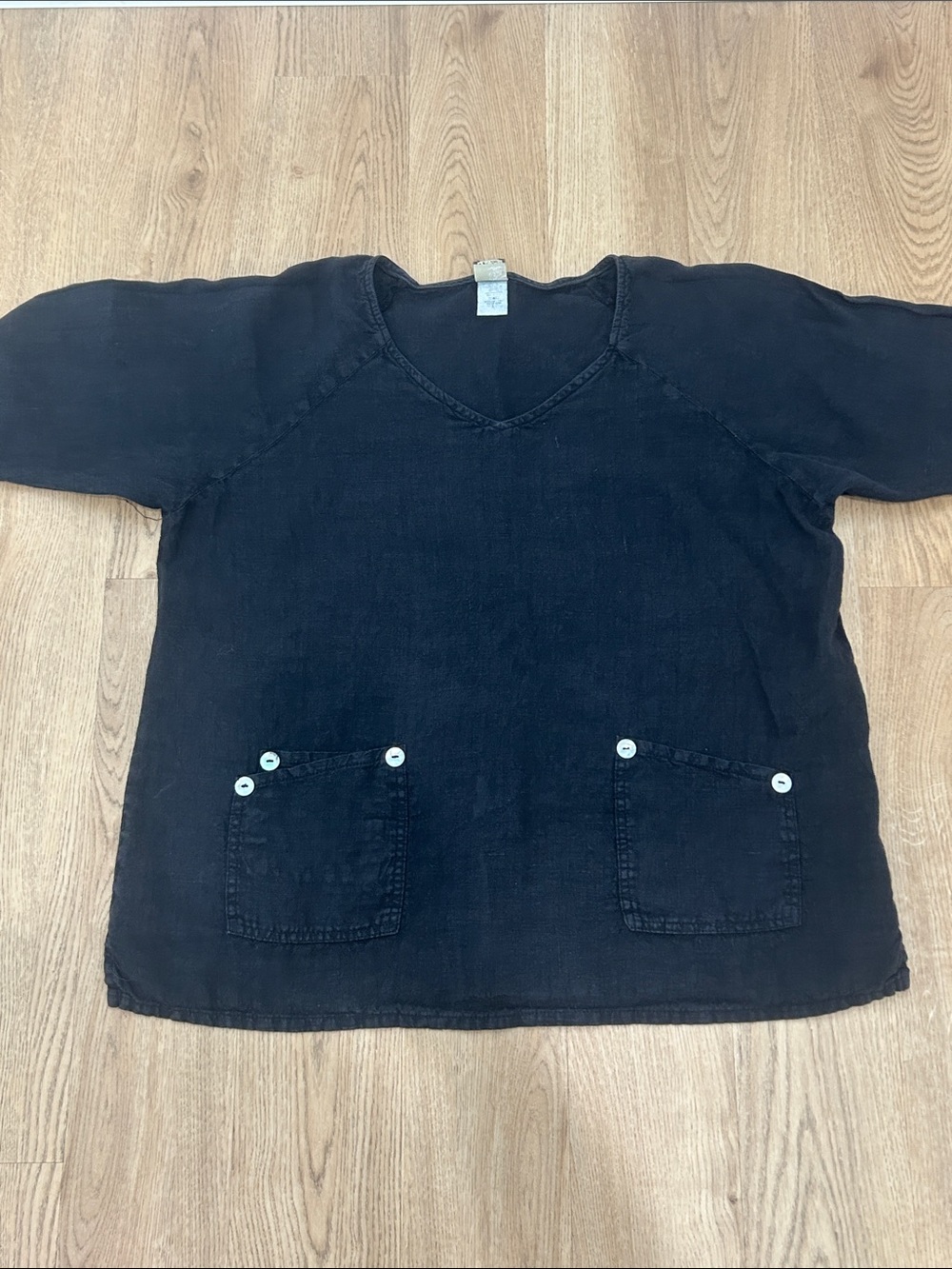 Match Point Women’s Blacl V-neck Linen Shirt Size Large - Picture 6 of 7